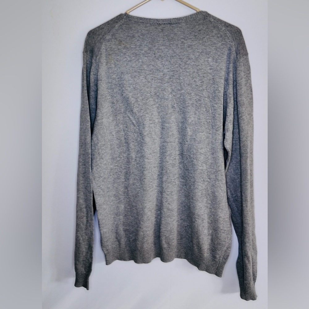 Men’s H&M V Neck Gray Sweater
